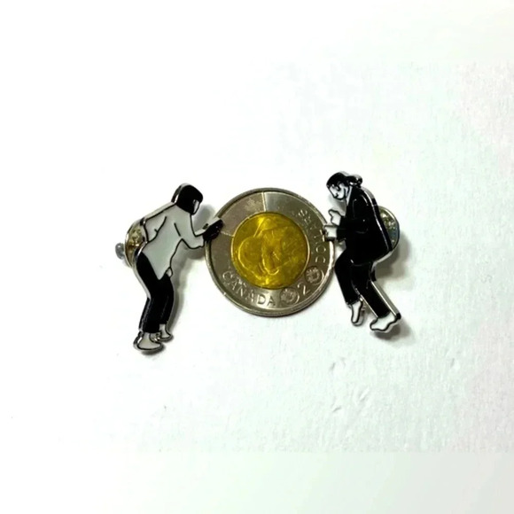 Pulp Fiction - Vincent & Mia - The  Twist Pin 💃🕺 - Picture 4 of 6